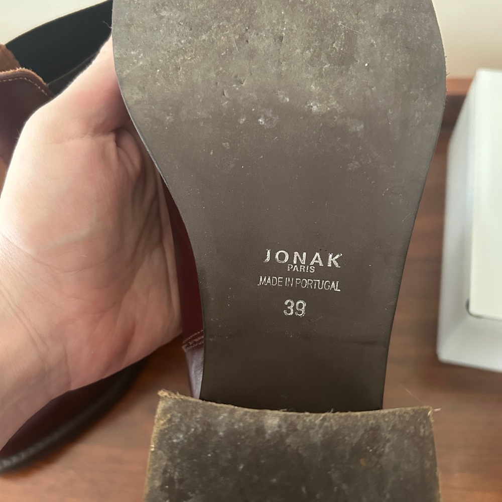 Jonak Paris - Burgundy Leather Chelsea Boot with Block Heel - Picture 4 of 4